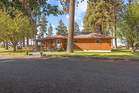 Exterior - 32486 Modoc Point Rd, Chiloquin, OR 97624 photo 14 of 45