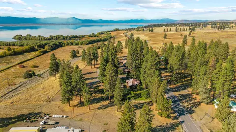 View/Area - 32486 Modoc Point Rd, Chiloquin, OR 97624 photo 7 of 11