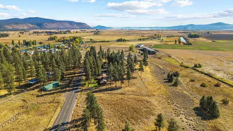 View/Area - 32486 Modoc Point Rd, Chiloquin, OR 97624 photo 4 of 11