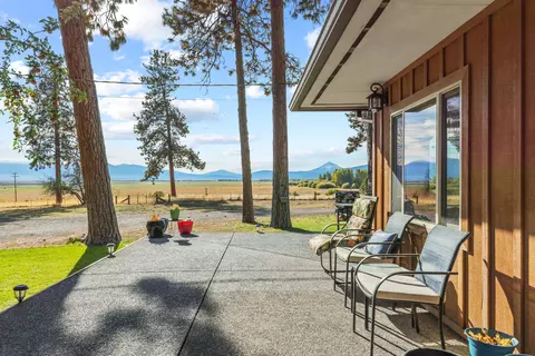 Exterior - 32486 Modoc Point Rd, Chiloquin, OR 97624 photo 5 of 45