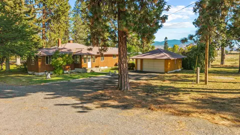 Exterior - 32486 Modoc Point Rd, Chiloquin, OR 97624 photo 29 of 45