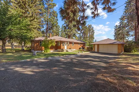 Exterior - 32486 Modoc Point Rd, Chiloquin, OR 97624 photo 22 of 45