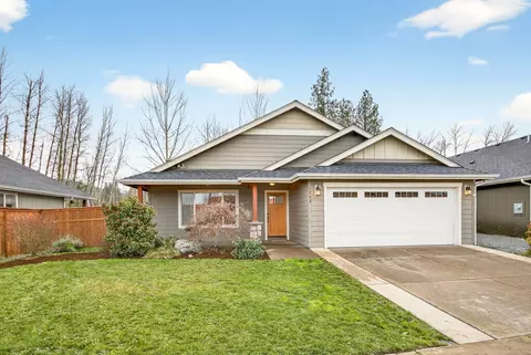1743 Kellenbeck Ave, Grants Pass, OR 97527