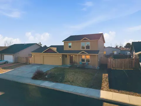2548 SW Kalama Ave, Redmond, OR 97756