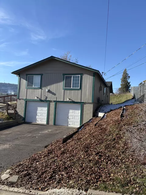 2138 Angle St, Klamath Falls, OR 97601