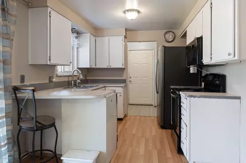 Kitchen - 62946 Florence Dr, Bend, OR 97701 photo 1 of 2