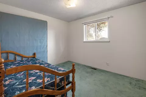 Bedroom - 62946 Florence Dr, Bend, OR 97701 photo 1 of 2