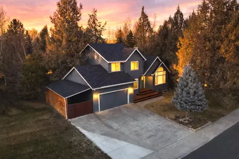 789 SE Airpark Dr, Bend, OR 97702