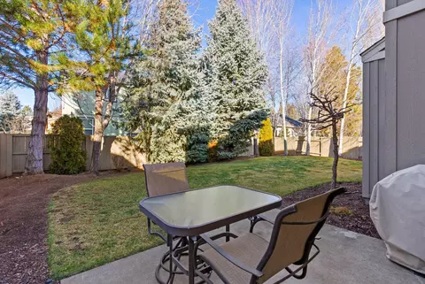 Exterior - 19556 Sager Loop, Bend, OR 97702 photo 4 of 14