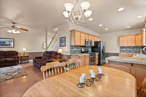Dining - 19556 Sager Loop, Bend, OR 97702 photo 2 of 2