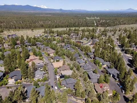 View/Area - 19085 NW Mt Hood Pl, Bend, OR 97703 photo 3 of 3