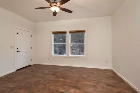 Bedroom - 19085 NW Mt Hood Pl, Bend, OR 97703 photo 7 of 9