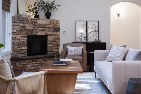 Living - 19085 NW Mt Hood Pl, Bend, OR 97703 photo 3 of 4