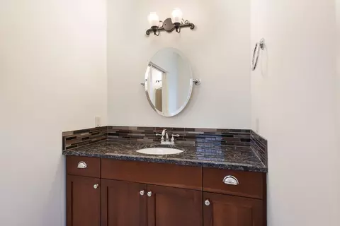 Bath - 19085 NW Mt Hood Pl, Bend, OR 97703 photo 7 of 8