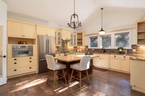 Kitchen - 19085 NW Mt Hood Pl, Bend, OR 97703 photo 1 of 7