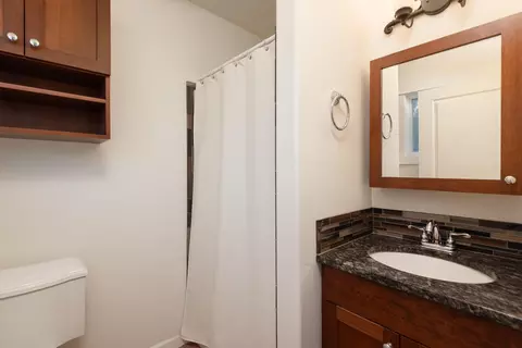 Bath - 19085 NW Mt Hood Pl, Bend, OR 97703 photo 8 of 8