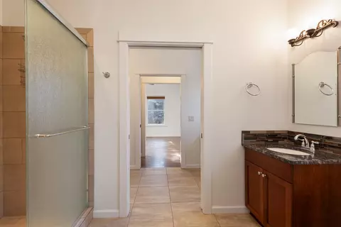 Bath - 19085 NW Mt Hood Pl, Bend, OR 97703 photo 5 of 8