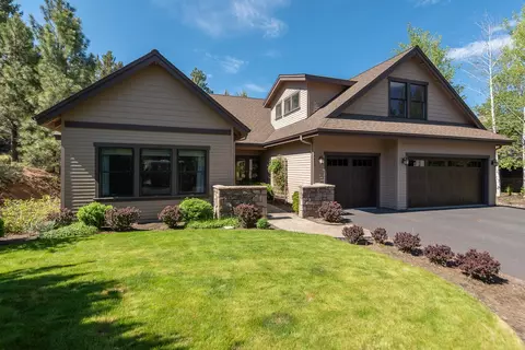 Exterior - 19085 NW Mt Hood Pl, Bend, OR 97703 photo 2 of 9