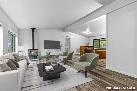 420 Crystal Springs Rd, Grants Pass, OR 97527