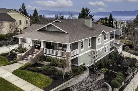 3515 Admiral Way, Medford, OR 97504