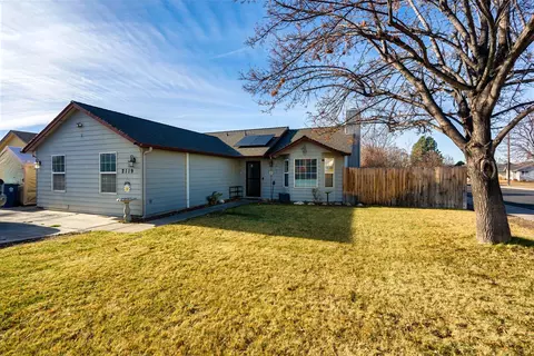 2119 SW 29th St, Redmond, OR 97756