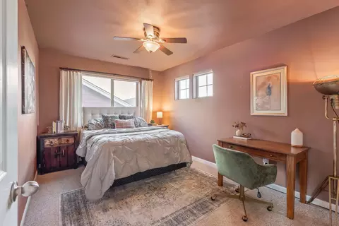 Bedroom - 63471 Stacy Ln, Bend, OR 97701 photo 3 of 3