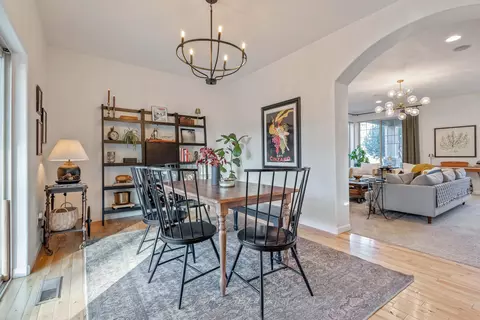 Dining - 63471 Stacy Ln, Bend, OR 97701 photo 2 of 2