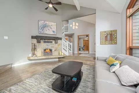 Living - 1648 NW Summit Dr, Bend, OR 97703 photo 1 of 2