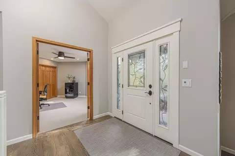 Entry Way - 1648 NW Summit Dr, Bend, OR 97703 photo 2 of 3