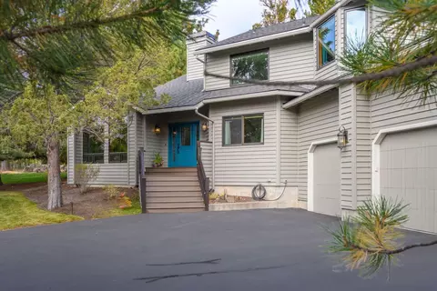 1648 NW Summit Dr, Bend, OR 97703