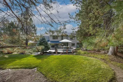 Exterior - 1648 NW Summit Dr, Bend, OR 97703 photo 2 of 10
