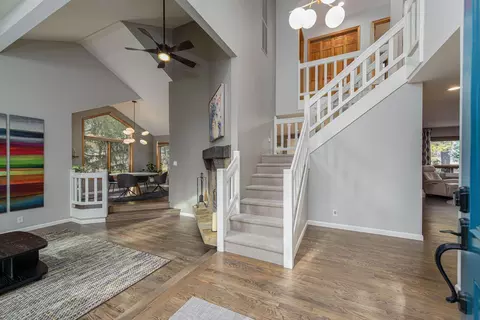 Entry Way - 1648 NW Summit Dr, Bend, OR 97703 photo 1 of 3