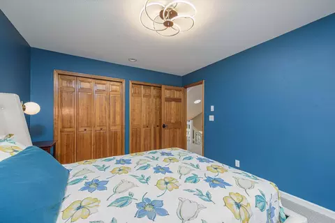 Bedroom - 1648 NW Summit Dr, Bend, OR 97703 photo 4 of 4