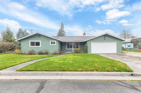 3400 Neamar Dr, Grants Pass, OR 97527