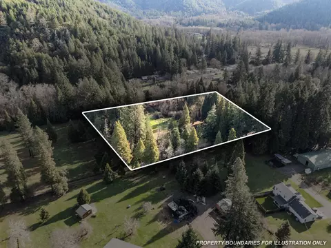 177 Hobbs Ln, Glendale, OR 97442