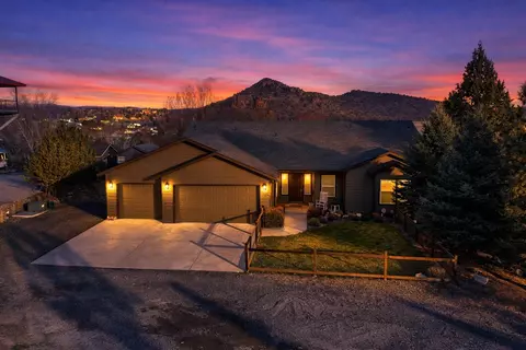 2662 NE Meadowcrest Dr, Prineville, OR 97754