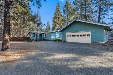 18882 River Woods Dr, Bend, OR 97702