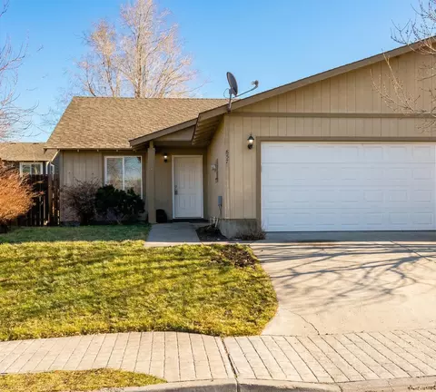 857 SE Maliah Ave, Madras, OR 97741
