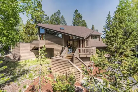 17926 Playoff Ln #3, Sunriver, OR 97707