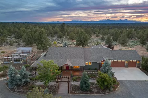 60995 Ward Rd, Bend, OR 97702