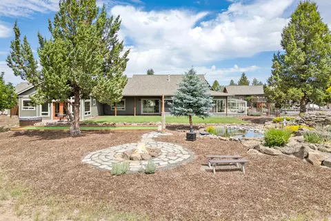 Exterior - 60995 Ward Rd, Bend, OR 97702 photo 4 of 33