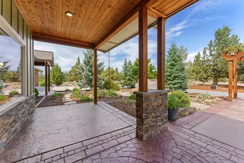 Exterior - 60995 Ward Rd, Bend, OR 97702 photo 19 of 33