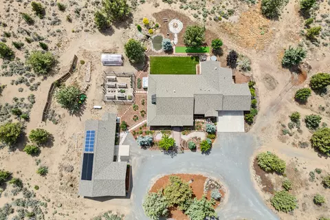 View/Area - 60995 Ward Rd, Bend, OR 97702 photo 1 of 7