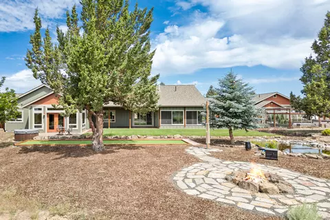 Exterior - 60995 Ward Rd, Bend, OR 97702 photo 5 of 33