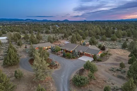 View/Area - 60995 Ward Rd, Bend, OR 97702 photo 5 of 7