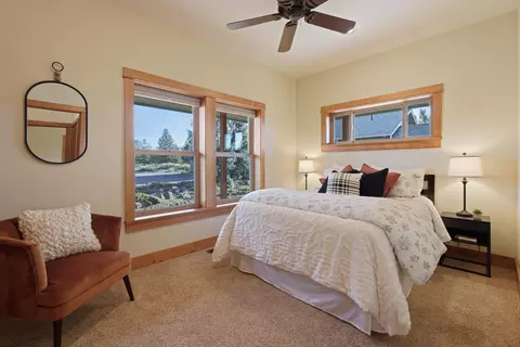 Bedroom - 60995 Ward Rd, Bend, OR 97702 photo 4 of 6
