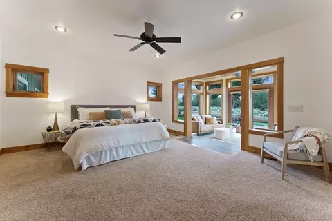 Bedroom - 60995 Ward Rd, Bend, OR 97702 photo 2 of 6