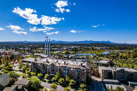 363 Bluff Dr #402, Bend, OR 97702