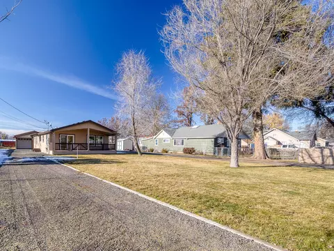 3218 Summers Ln, Klamath Falls, OR 97603