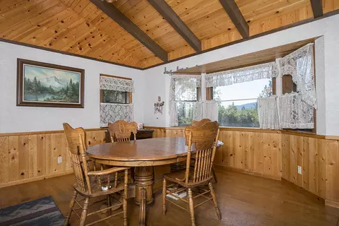 Dining - 300 Work Ln, Grants Pass, OR 97527 photo 1 of 2